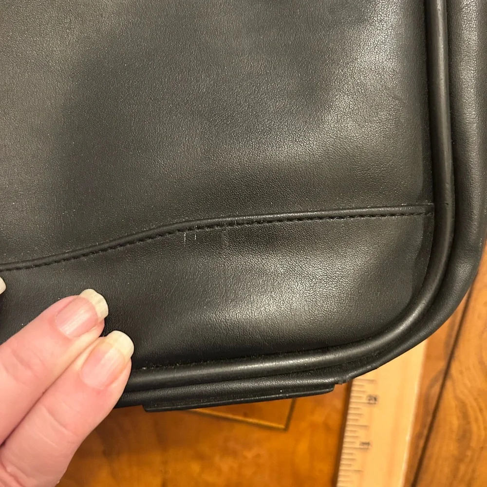 Targus SafePort Laptop Briefcase Black Messenger Work Bag